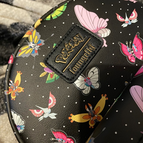 Super cute 🥰 Winged type 🦋🐝🦇Pokémon themed Pokémonxloungefly mini backpack - Picture 7 of 9